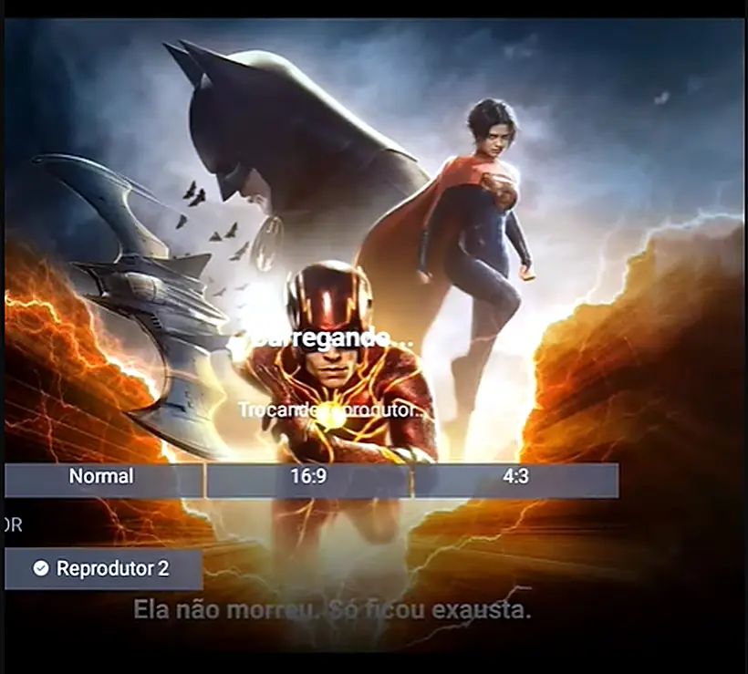 Tela do YouCine carregando com a mensagem de troca de reprodutor